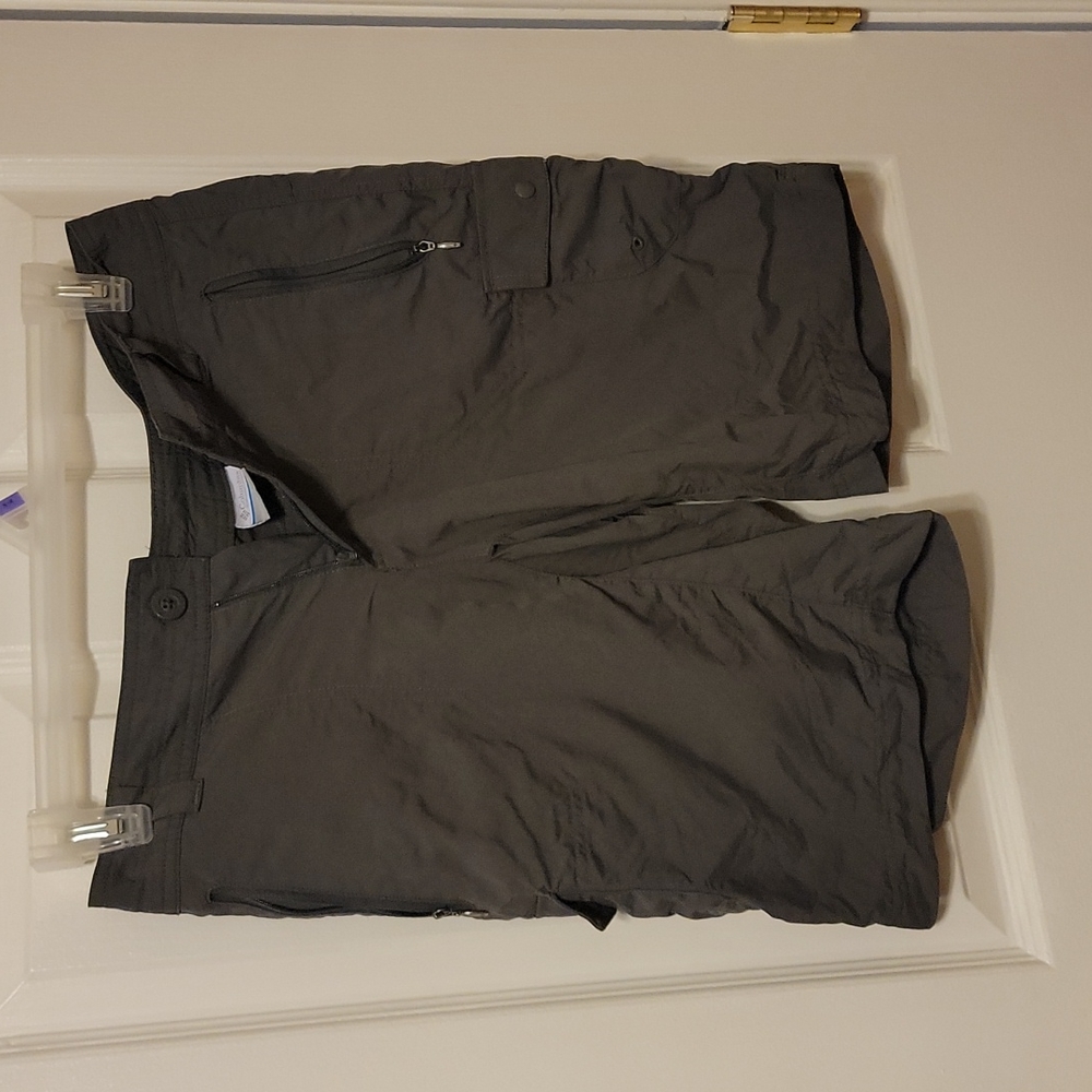 Columbia cargo shorts, size 8/10